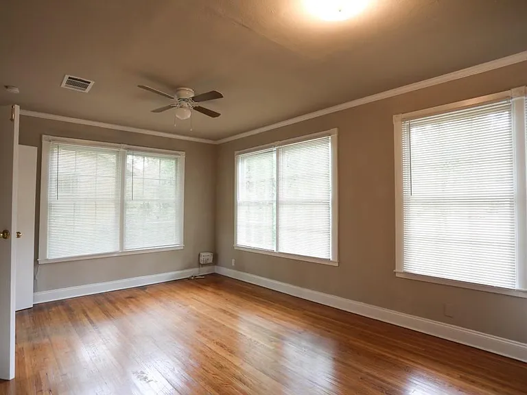 4903 Caswell Ave — Photo 21