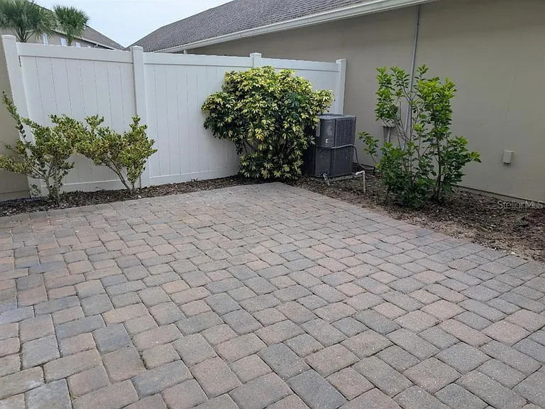 6561 Calamondin Dr — Photo 24