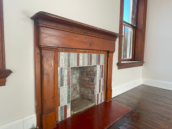 5th image of 1222 Race St APT 5