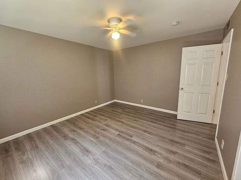 2920 Huff Ave — Photo 9
