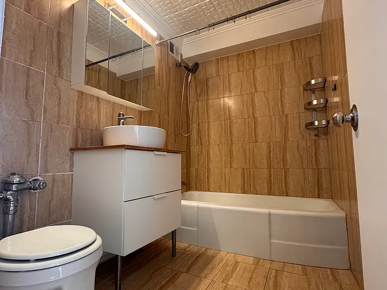 6118 N Sheridan Rd #408 — Photo 12