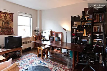 Rented by R New York