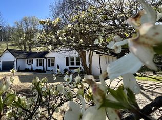 1693 Farris Creek Bridge Rd, Belvidere, TN 37306