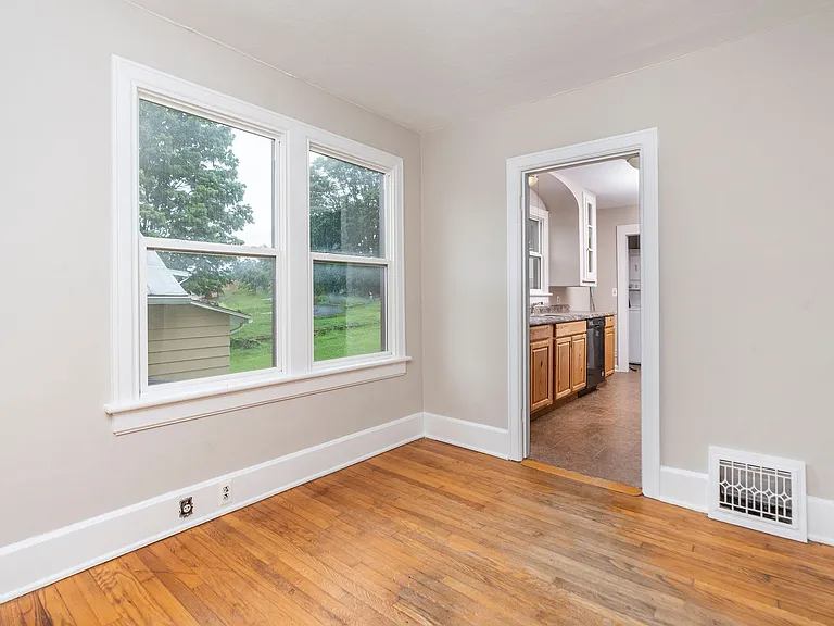 712 Middlebrook Ave — Photo 13