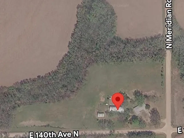 1403 N Meridian Rd, Peck, KS 67120