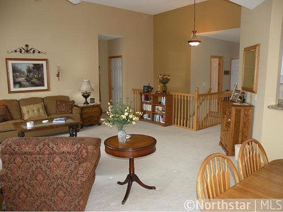 5th image of 15106 Crestview Circle N