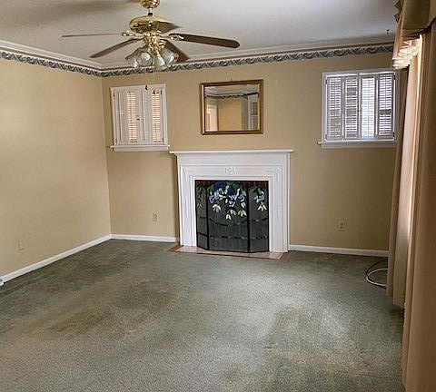 3rd image of 510 Greenbriar Ct