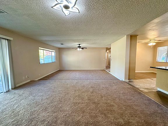 3rd image of 2984 Calaveras Dr