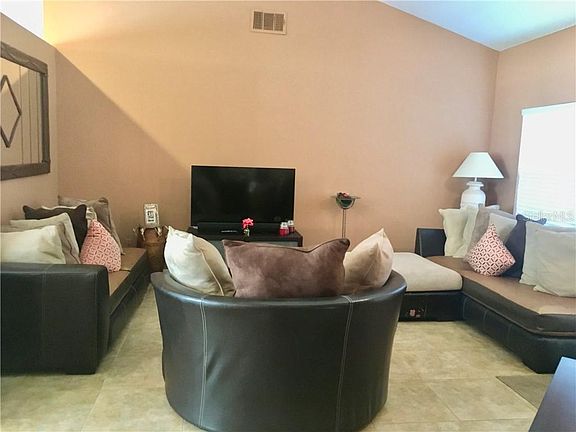 5th image of 2843 Logandale Dr #3