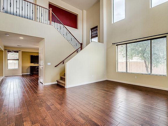 2nd image of 764 W Camino Tunera
