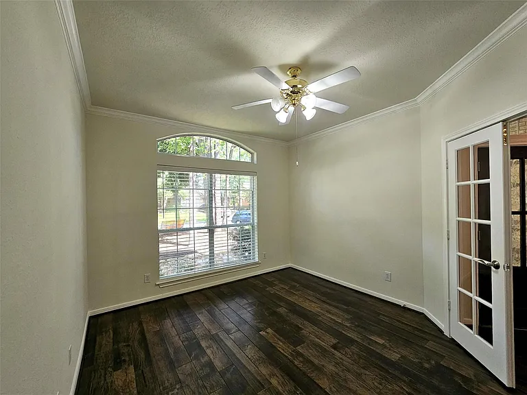 98 W Knightsbridge Dr — Photo 14