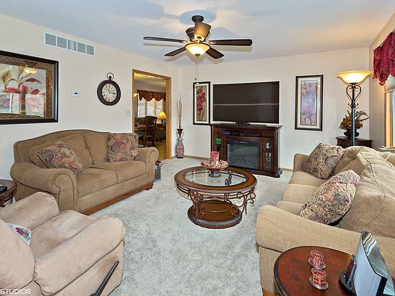 Newer Carpet and ceiling fan