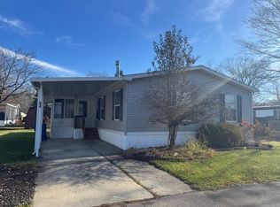 Hawaiian Gardens, Holly, MI 48442