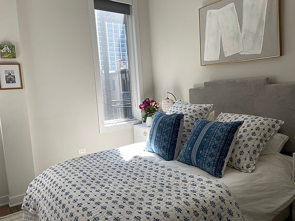 4th image of 1551 N Wells St #304