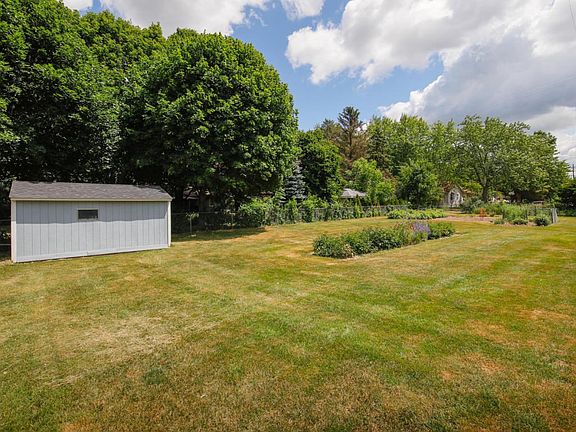 1621 Plumtree-103