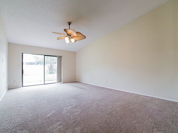 5th image of 1029 Wainright Dr