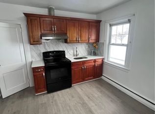 535 N 2nd St #2, New Hyde Park, NY 11040