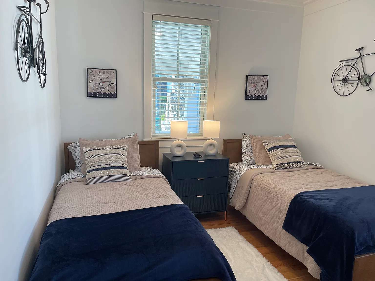 2 bed, 770 sqft, $2,000 — Photo 4