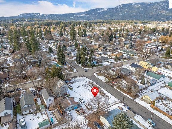 3rd image of 2 Fir St