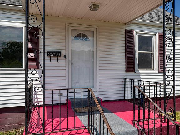 4th image of 2621 Prast Blvd