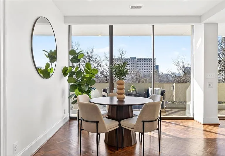 2575 Peachtree Rd NE #7E — Photo 22