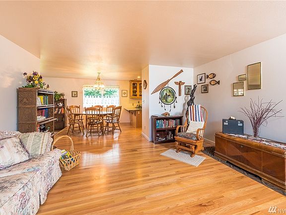 5th image of 822 Dana Dr