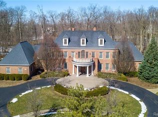 6940 Kirkway Ct, West Bloomfield, MI