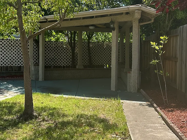 70 Jade Tree Cir — Photo 35
