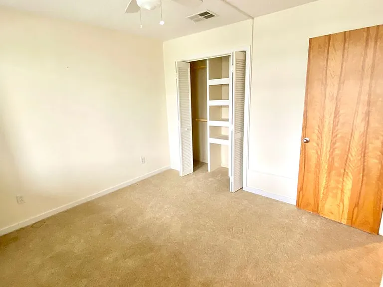 6112 Harbourside Dr — Photo 8