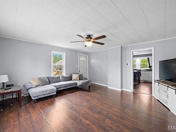 4th image of 802 Randall Dr
