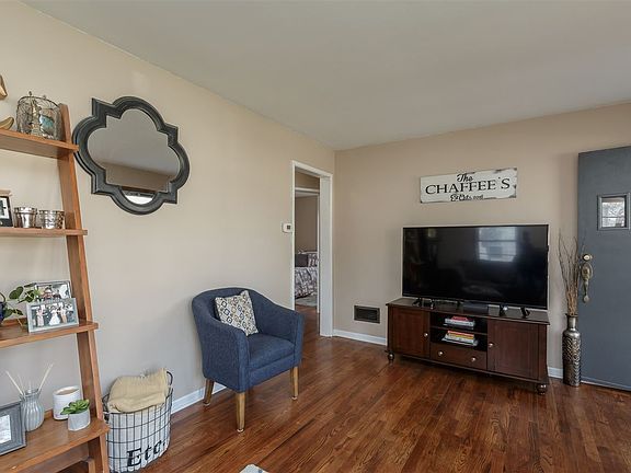 5th image of 1010 Baker Dr