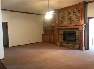 11701 SW 3rd Ter, Yukon, OK 73099