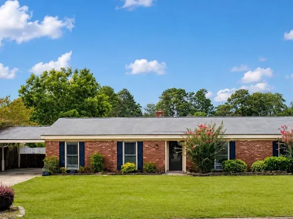 5625 Canberra Ave, Columbus, GA 31909