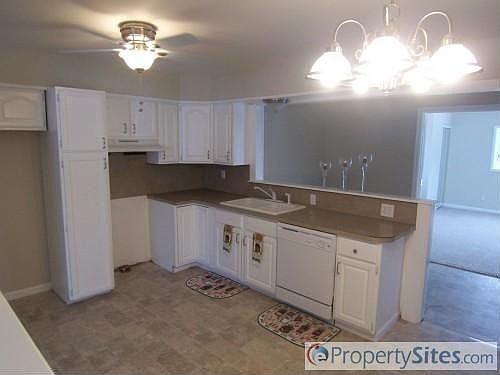 4th image of 2455 Vaughn Dr
