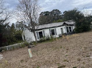 126 Freshwater Dr, Hubert, NC 28539