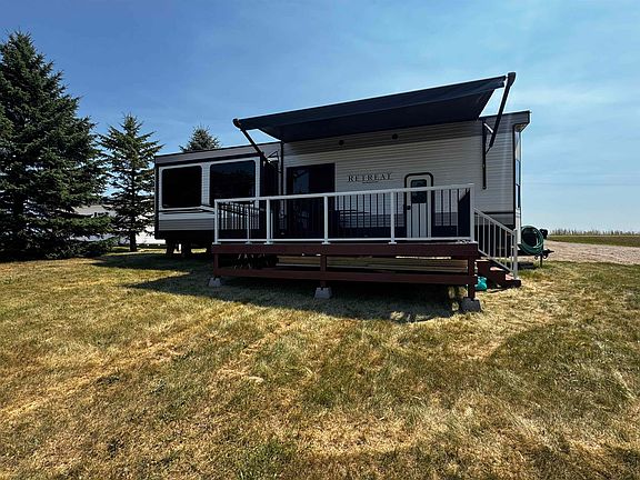 3rd image of 4097 E Lake Rd
