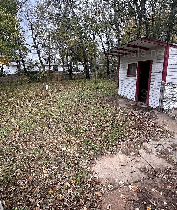1st image of 6213 N Parkview Dr