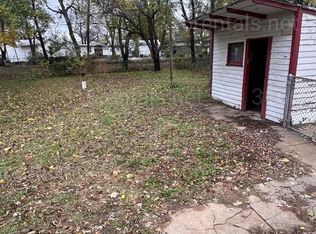 6213 N Parkview Dr, Wichita, KS 67219
