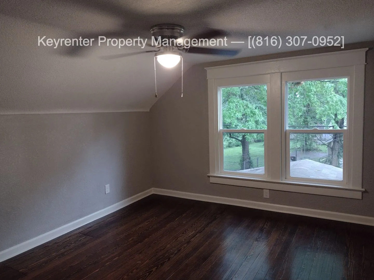 Spacious 4-Bedroom, 2-Bath Home in Independence — Photo 4