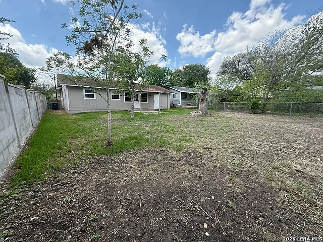 4911 Tennyson Dr — Photo 18