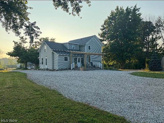3rd image of 8463 Dewey Rd