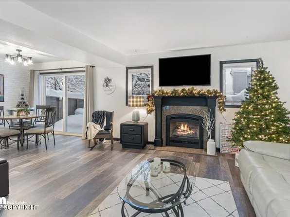 2211 Radiant Cir, Anchorage, AK 99501