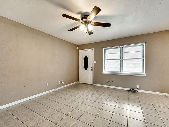 5th image of 2525 Jeanette Dr