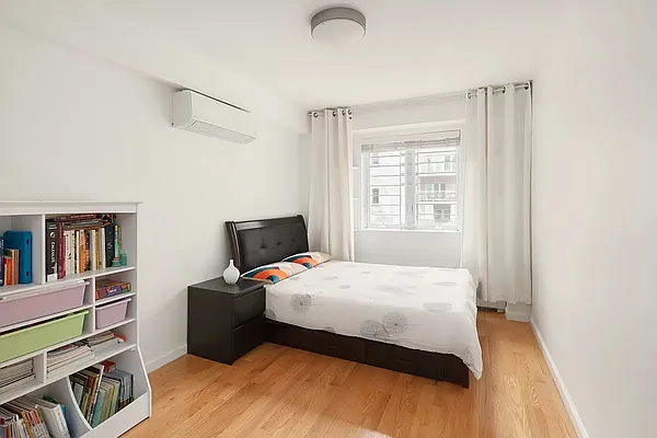 Rented by Douglas Elliman | media 8