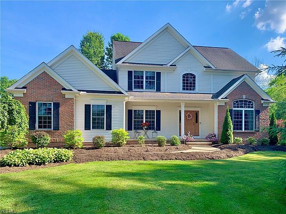 3rd image of 14675 Headwater Ln
