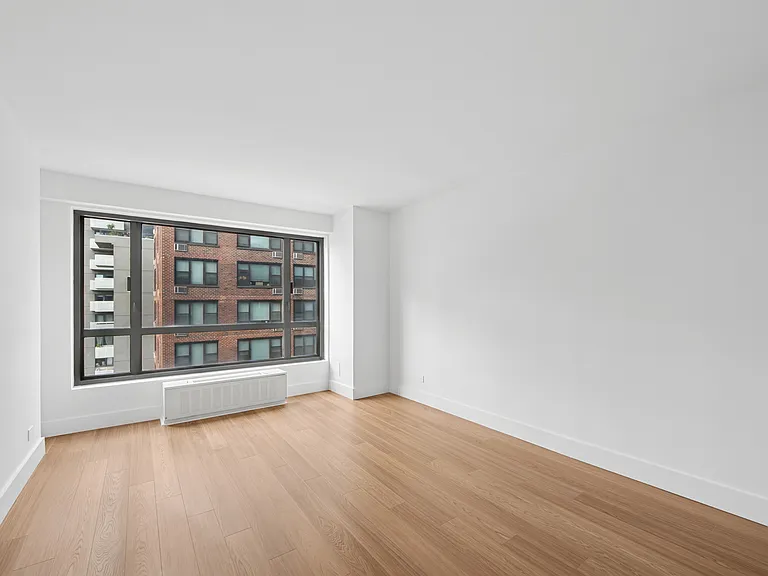 501 E 87th St #11C — Photo 9
