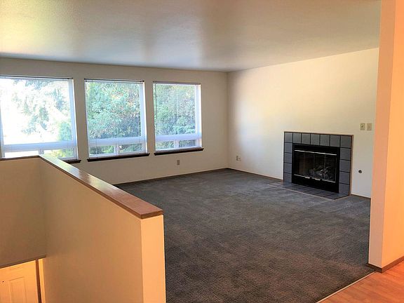 3rd image of 514 NE Vena St