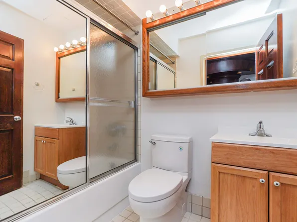 10 Bay Street Landing image 18 of 24