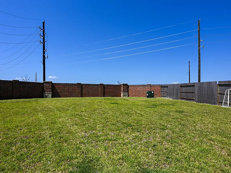 3057 Pensacola Dr — Photo 43