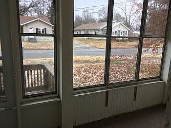 5th image of 609 James St